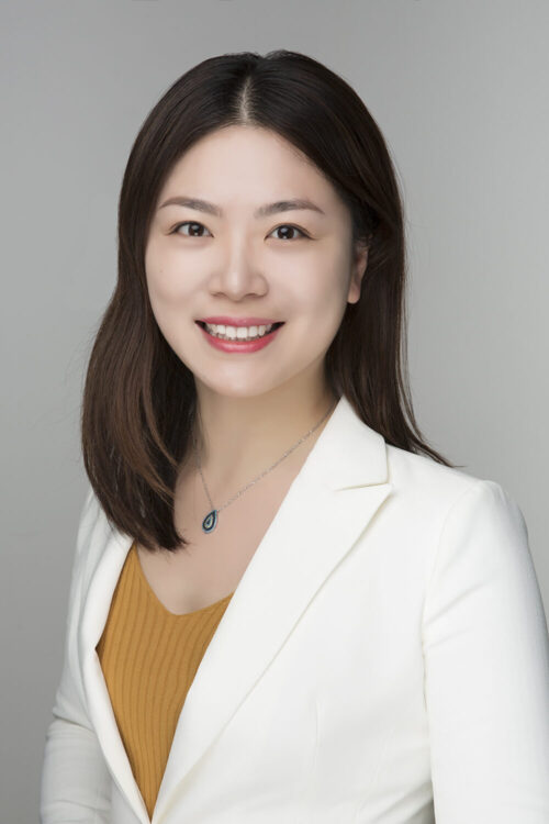 Julia Yang 